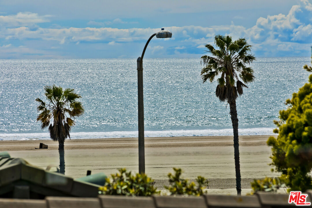 141 Hollister Ave