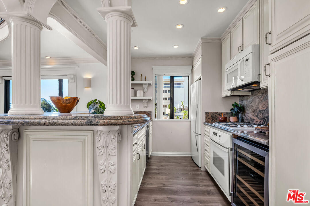 833 Ocean Ave Unit: 301