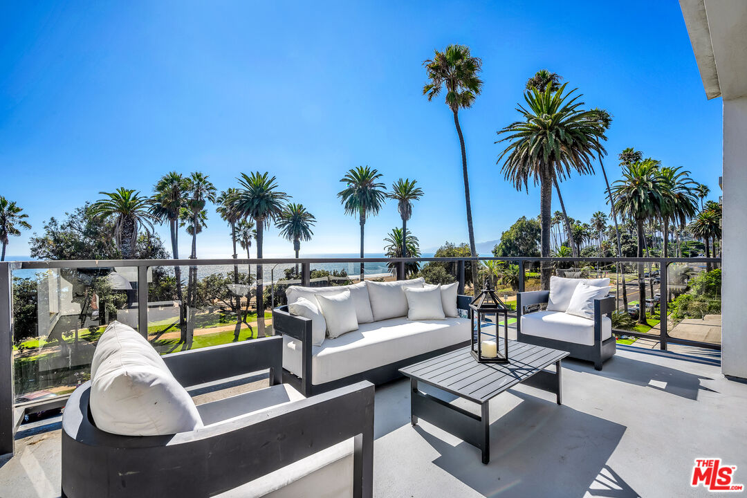 833 Ocean Ave Unit: 301