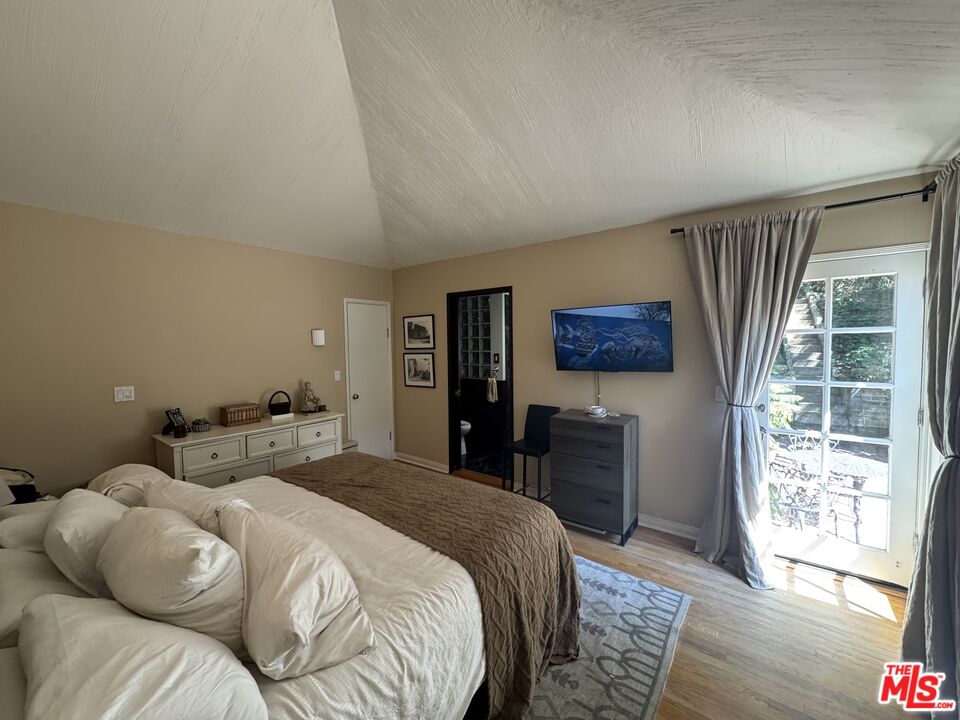 1348 Londonderry Pl