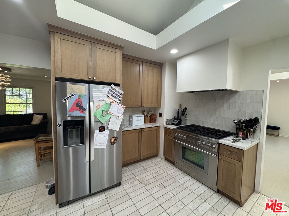 1348 Londonderry Pl