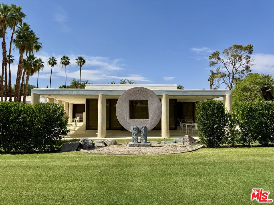 71017 Fairway Dr