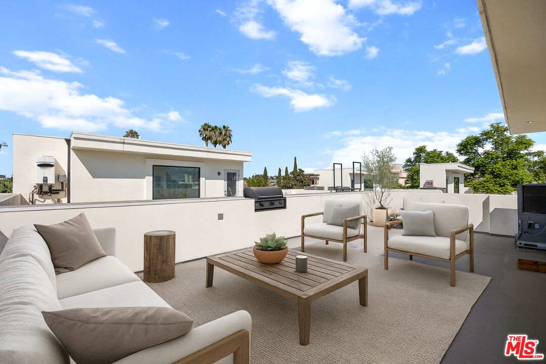 10612 W Kareen Ct