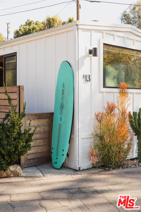 43 Paradise Cove Rd