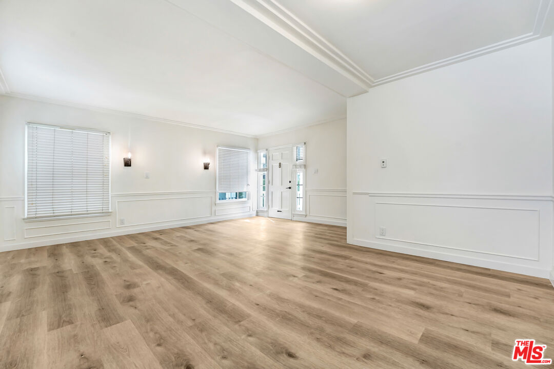 308 S Reeves Dr Unit: 310C