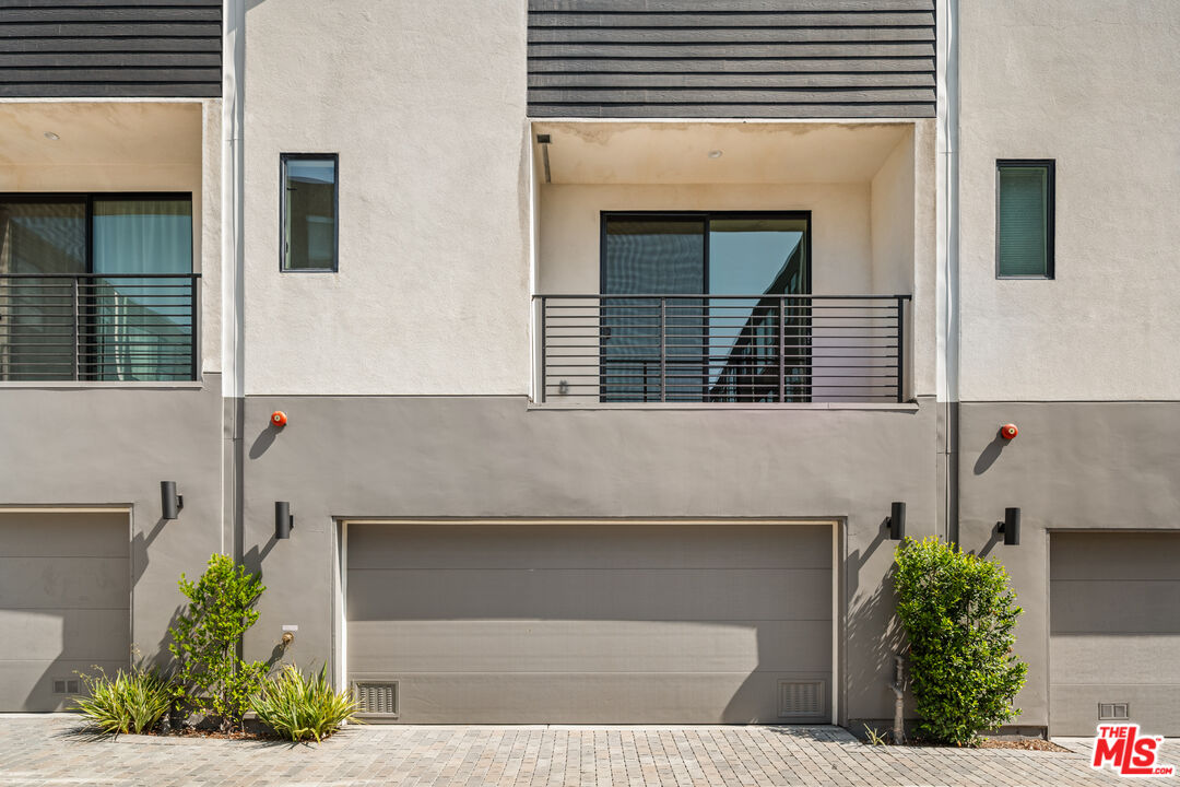 3419 N Fletcher Drive