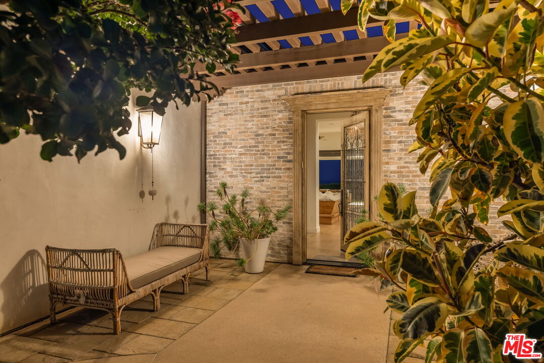6271 Zuma Mesa Dr