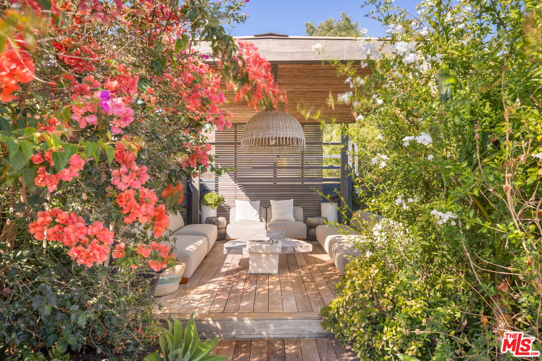 6271 Zuma Mesa Dr