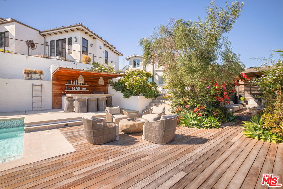 6271 Zuma Mesa Dr