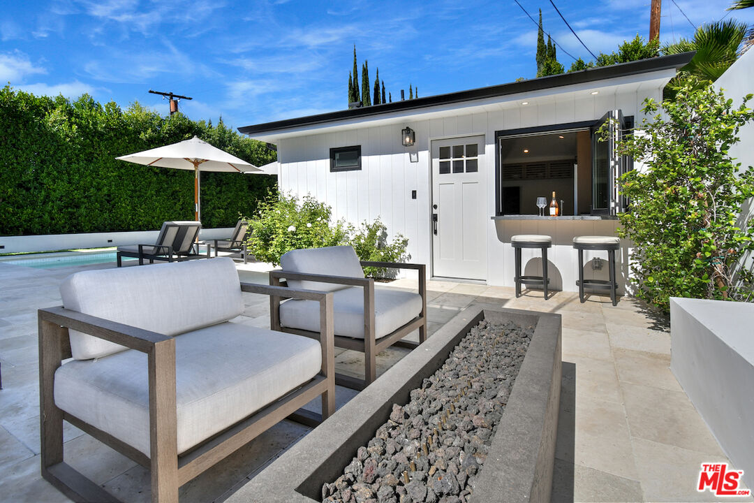 18033 Rosita St