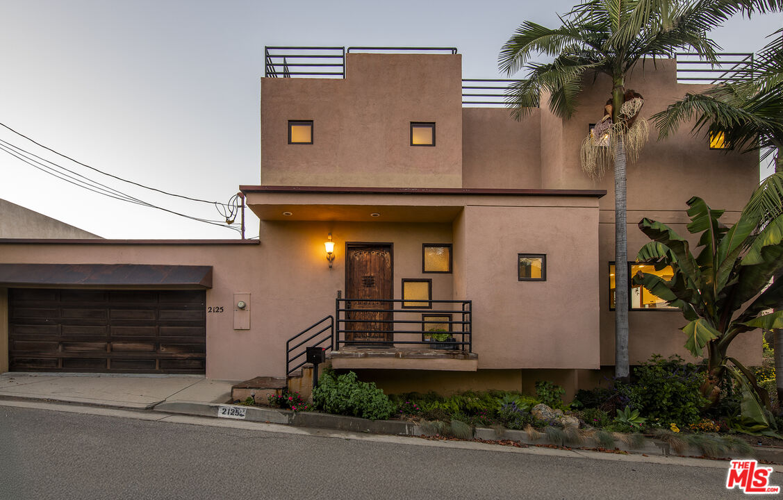 2125 Kew Dr