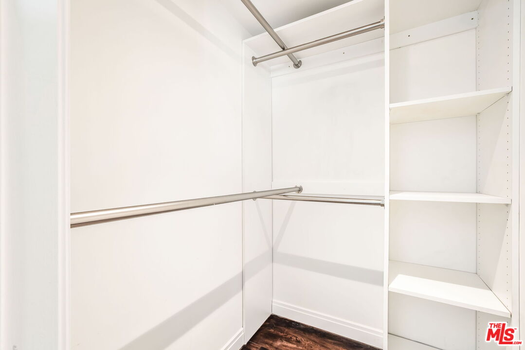 801 N Martel Ave Unit: 3