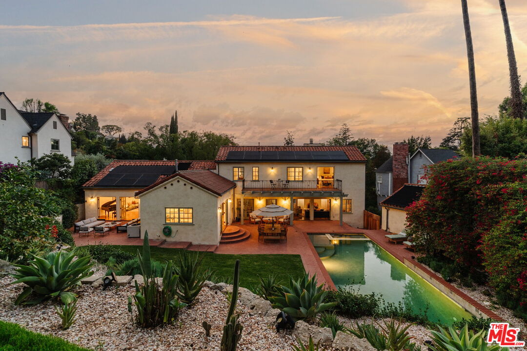 3410 La Sombra Dr