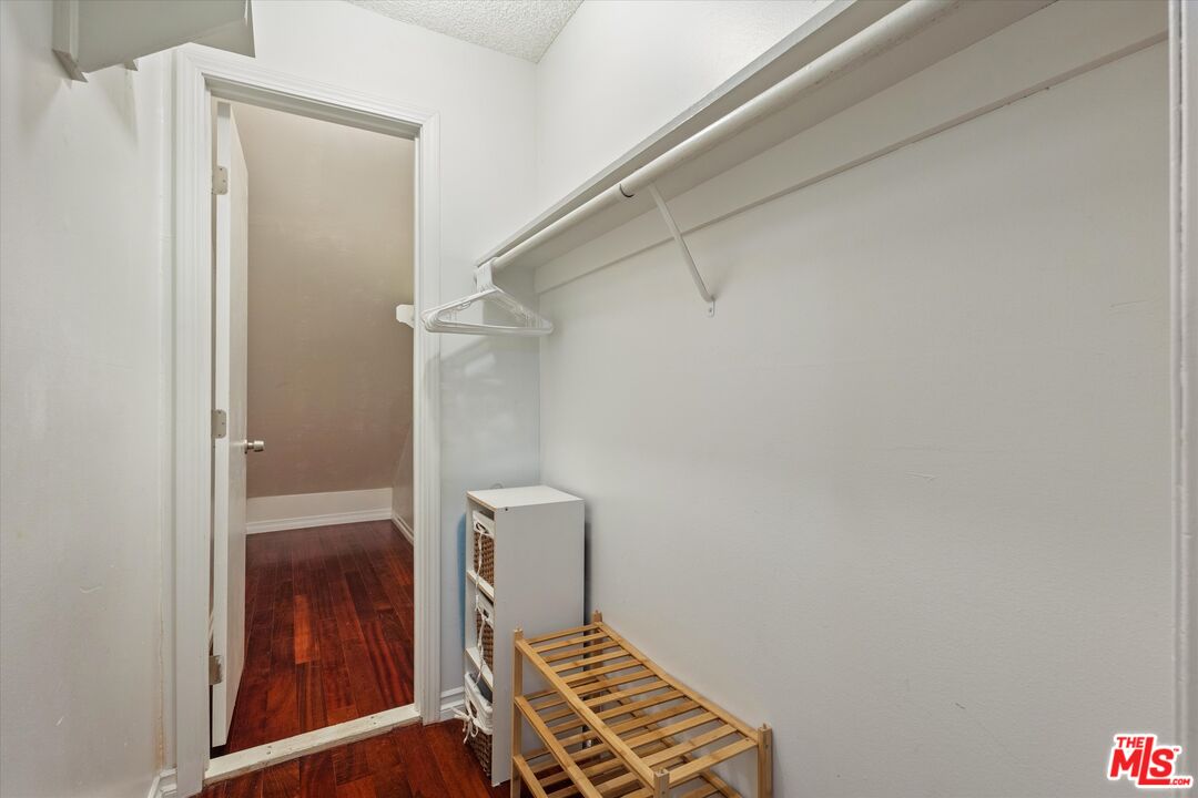 1327 Stanford St Unit: 3