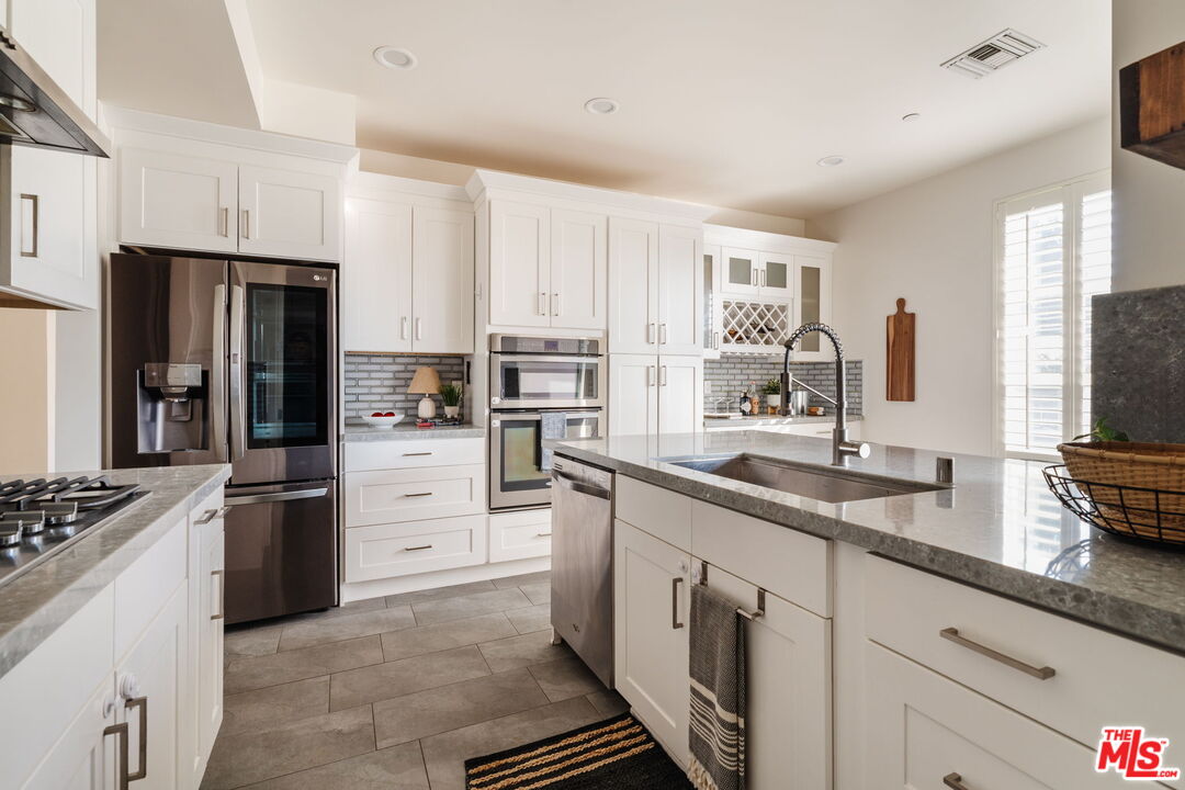 4925 Wilshire Blvd Unit: 103