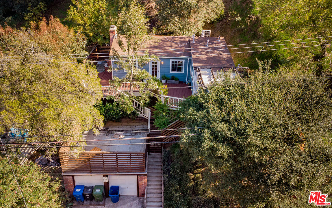 8530 Lookout Mountain Ave