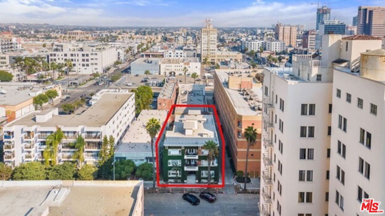 330 Cedar Ave