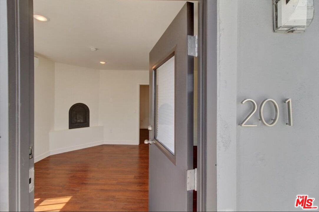 15328 S San Pedro St