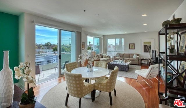 817 N Alfred St Unit: 404