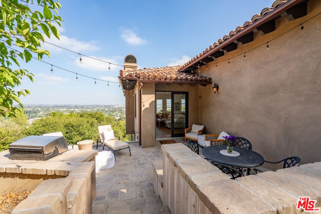 3721 Eureka Dr