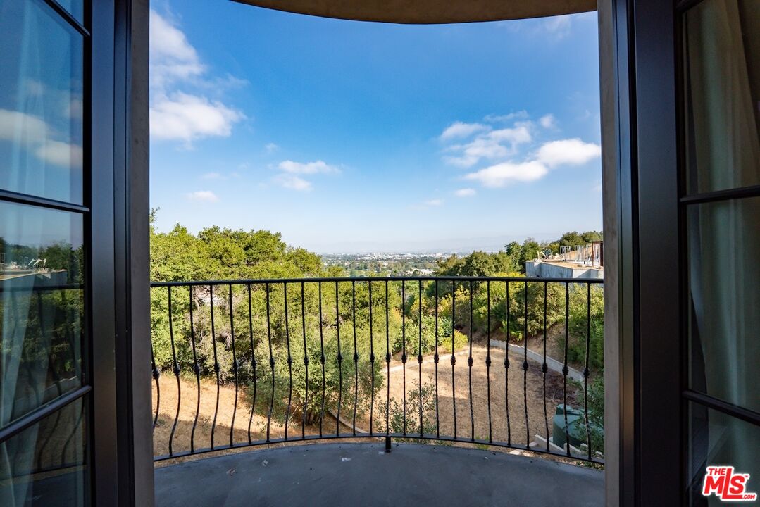 3721 Eureka Dr