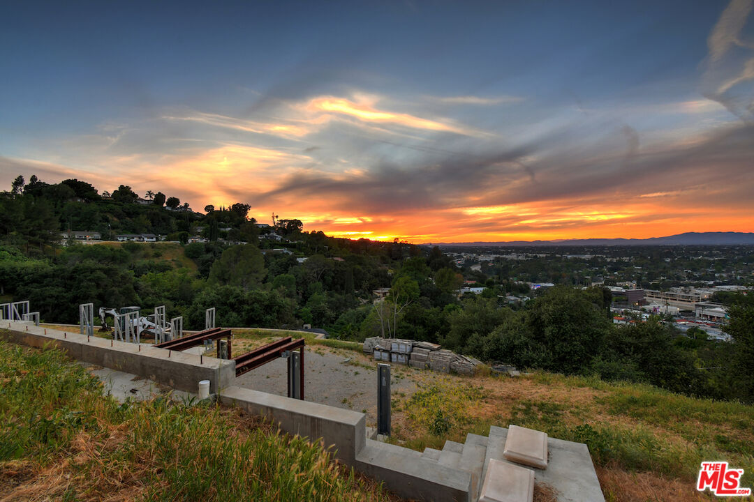 3721 Eureka Dr