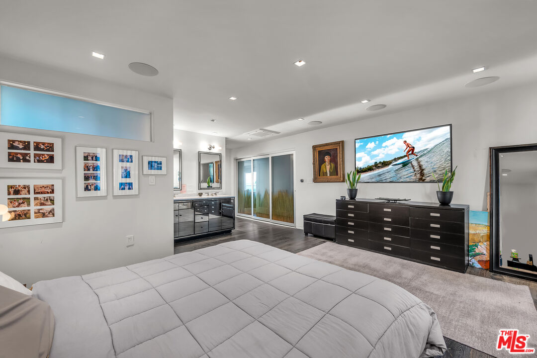 1 Driftwood St Unit: 3