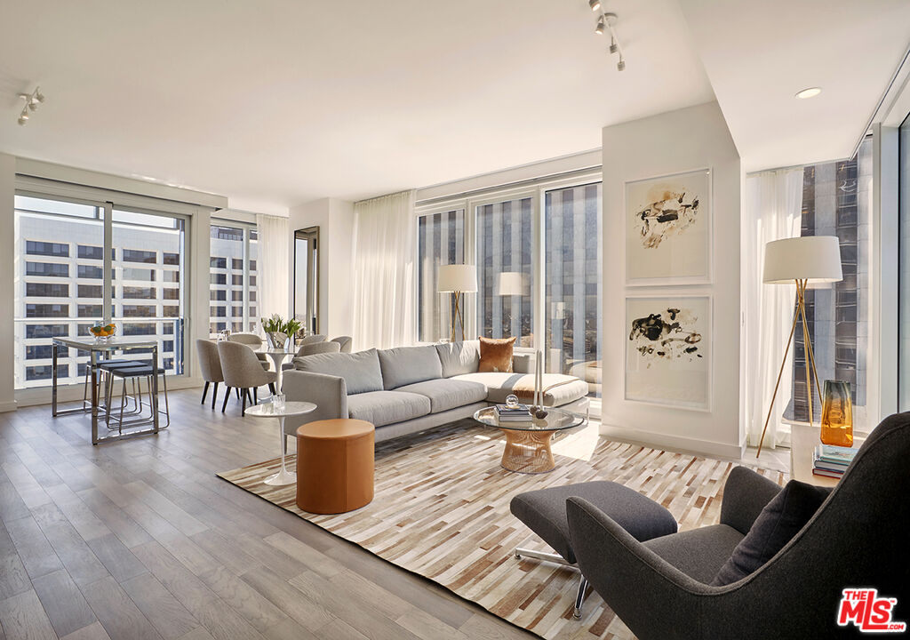 10000 Santa Monica Blvd Unit: 2307
