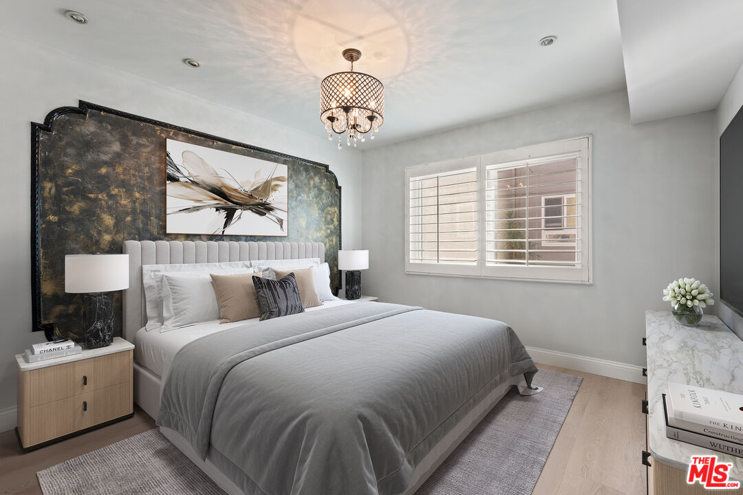 1121 N Olive Dr Unit: 209