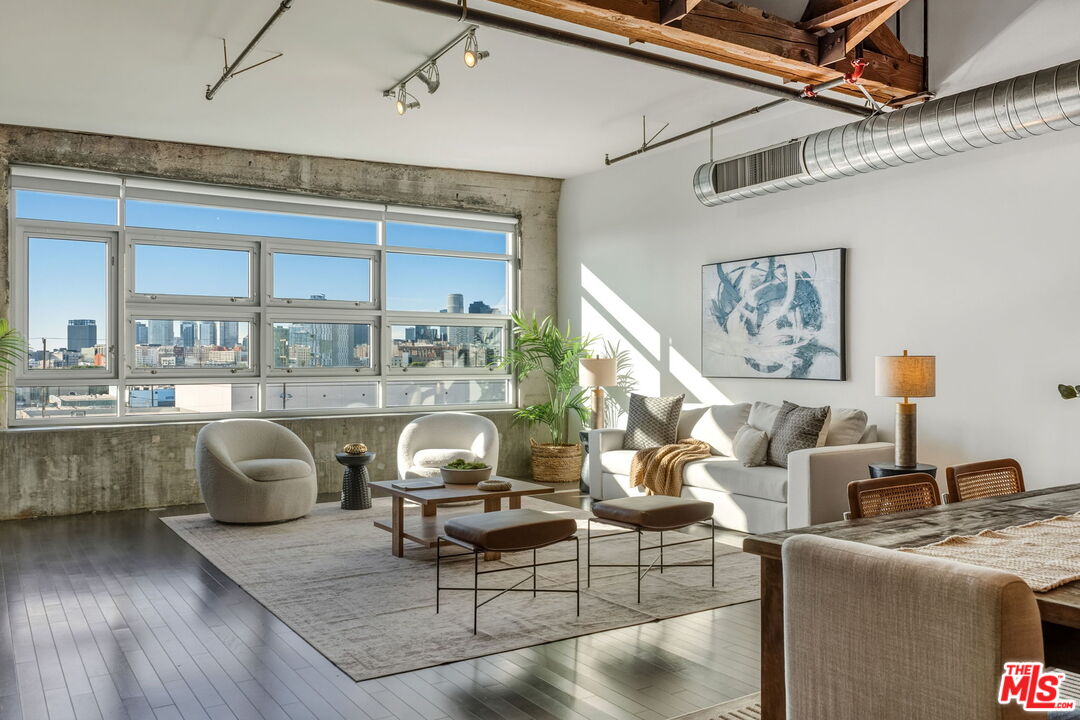 530 S Hewitt St Unit: 539