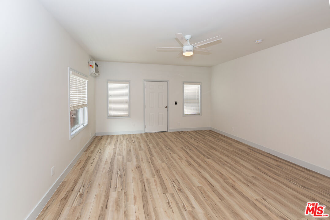 1430 Linden Ave