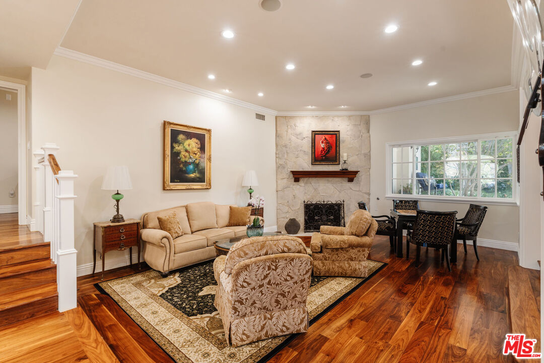 17340 Cumpston St