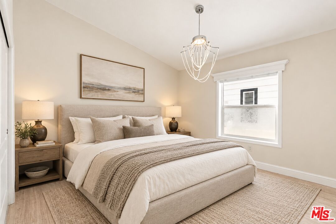 8250 Lankershim Blvd Unit: 112