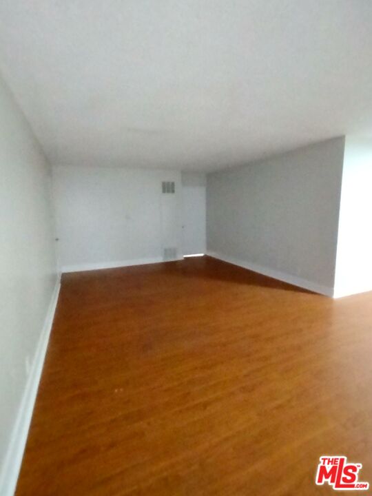 1540 N Laurel Ave Unit: 2