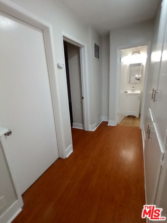 1540 N Laurel Ave Unit: 2