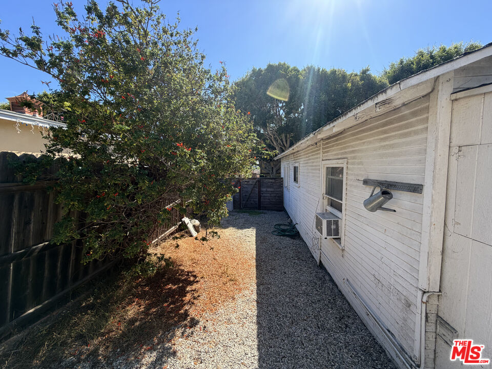 819 Pier Ave