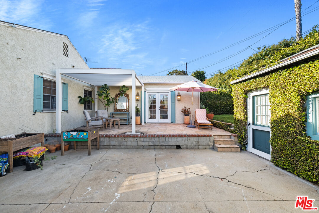 9031 David Ave