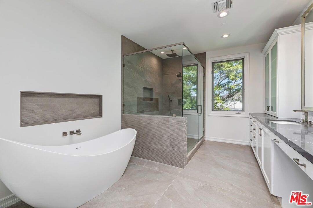 2890 Forrester Dr