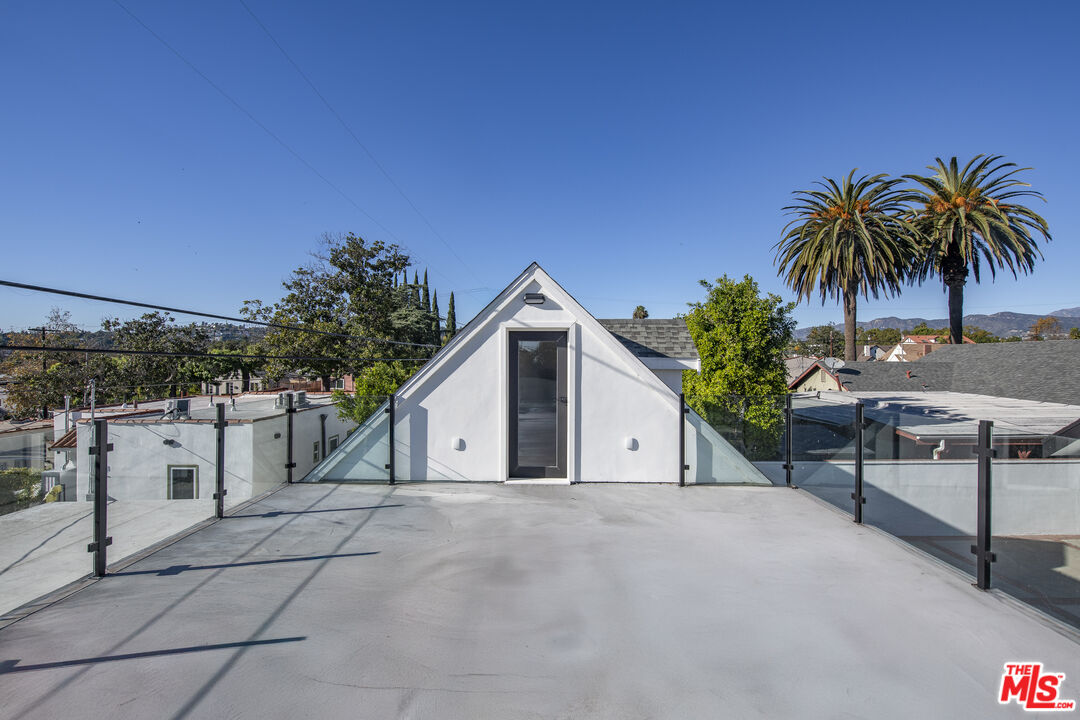 3274 Garden Ave