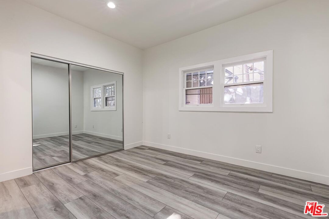 1054 Maine Ave Unit: 2