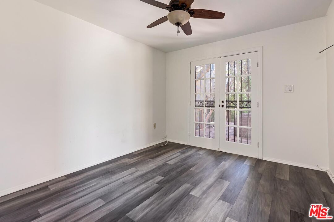 1054 Maine Ave Unit: 3