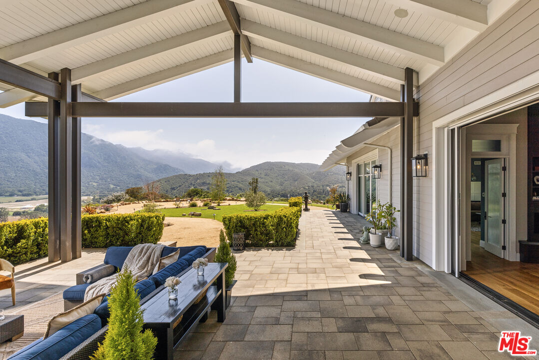 1697 W Potrero Rd