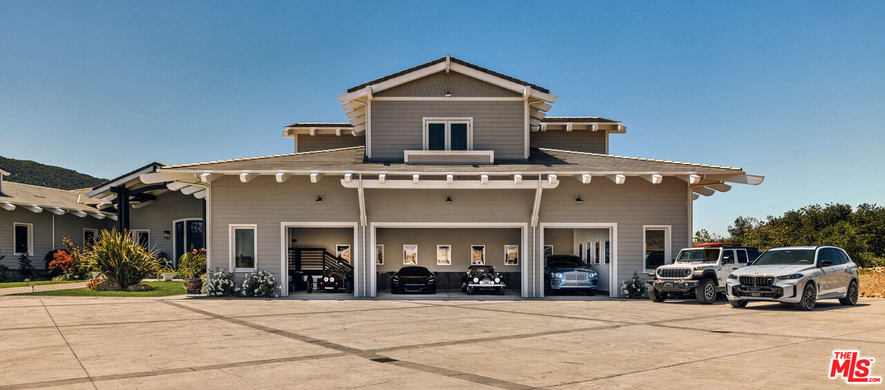 1697 W Potrero Rd