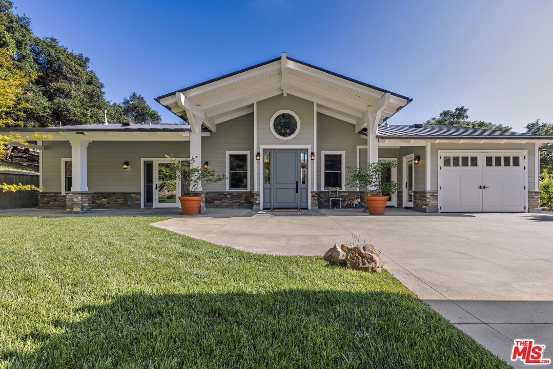 1697 W Potrero Rd