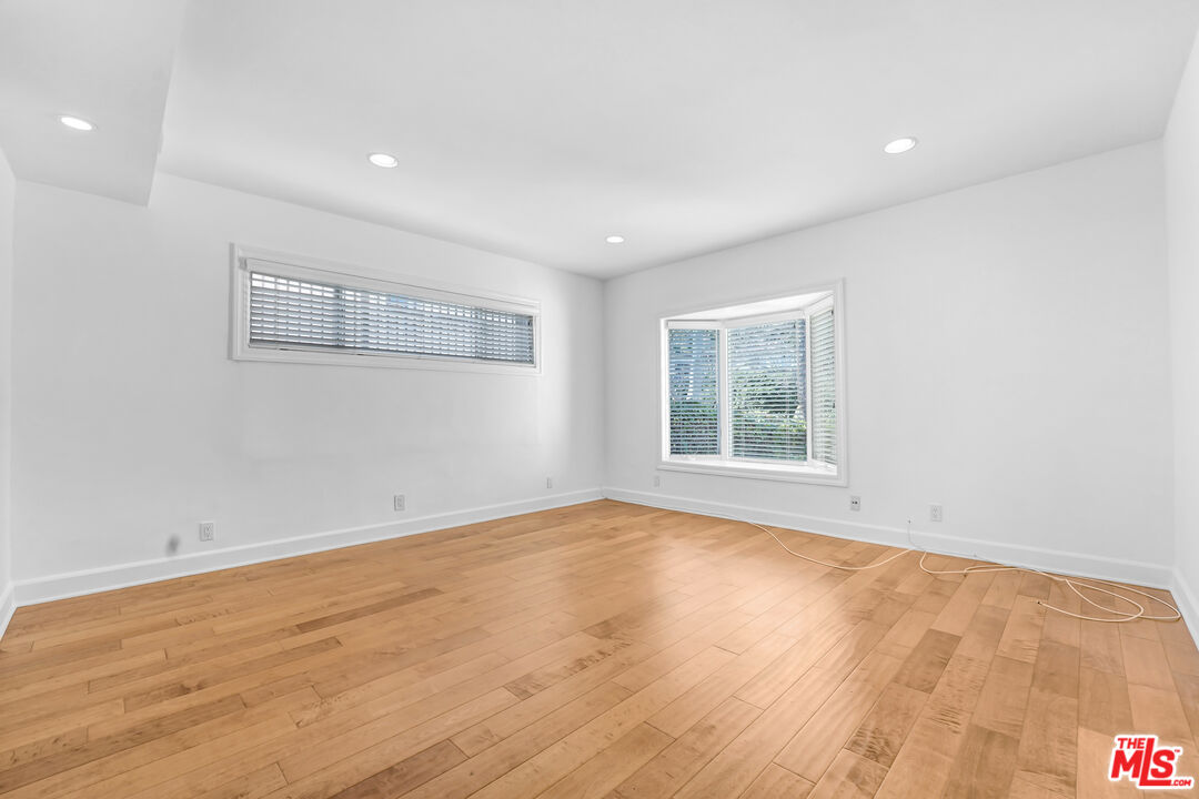 2812 Anchor Ave