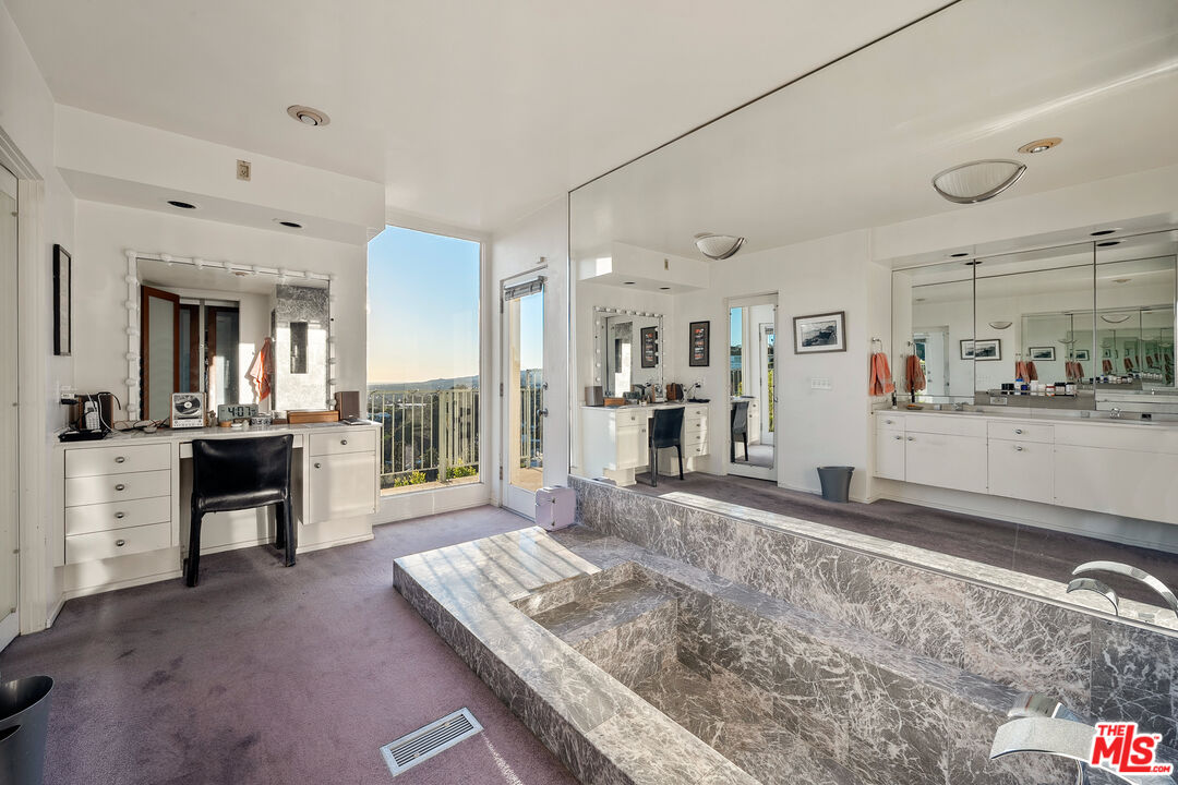 1515 Blue Jay Way