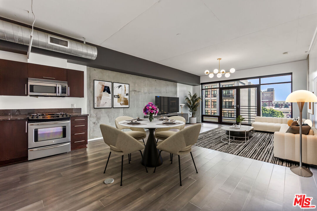 1111 S Grand Ave Unit: 716