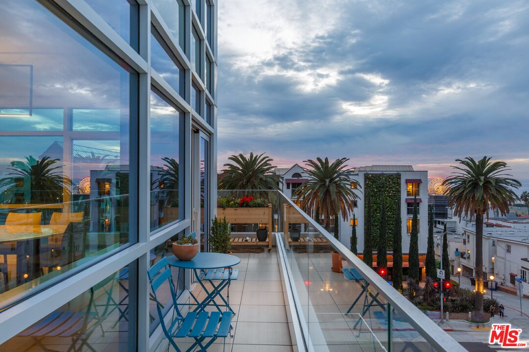 1705 Ocean Ave Unit: 501