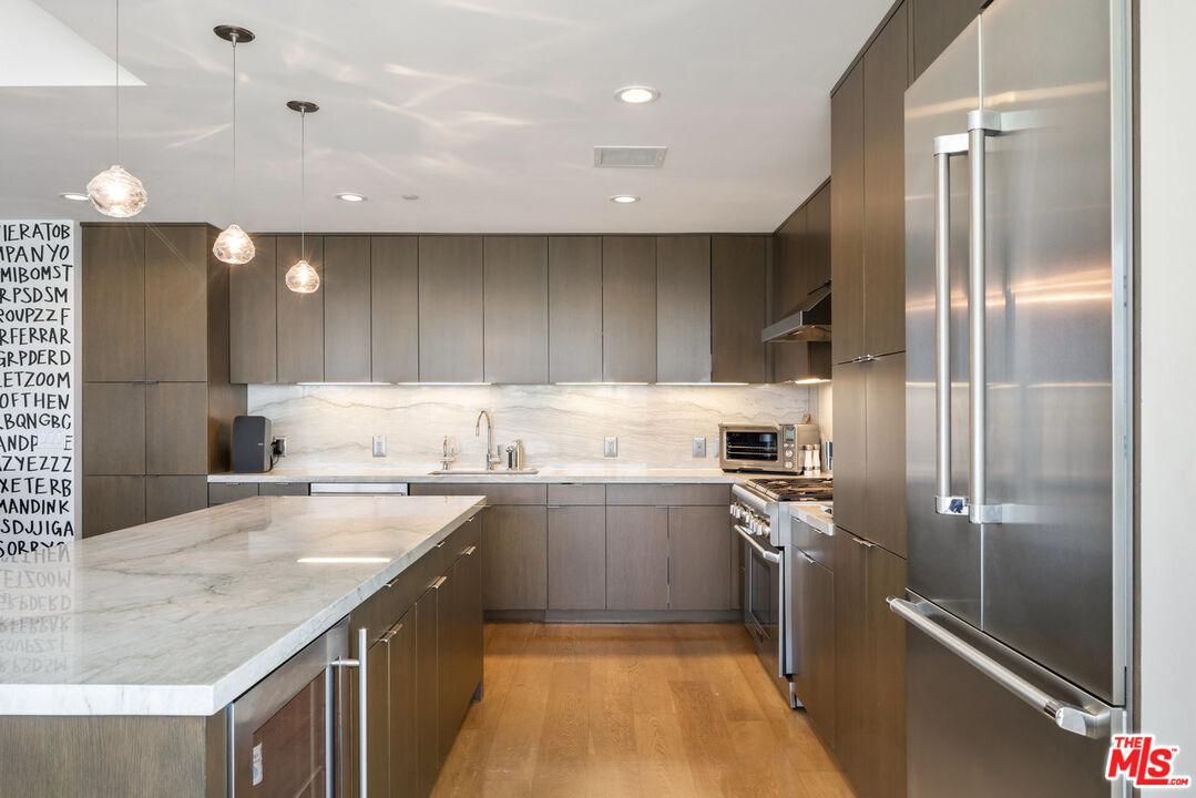 1705 Ocean Ave Unit: 501