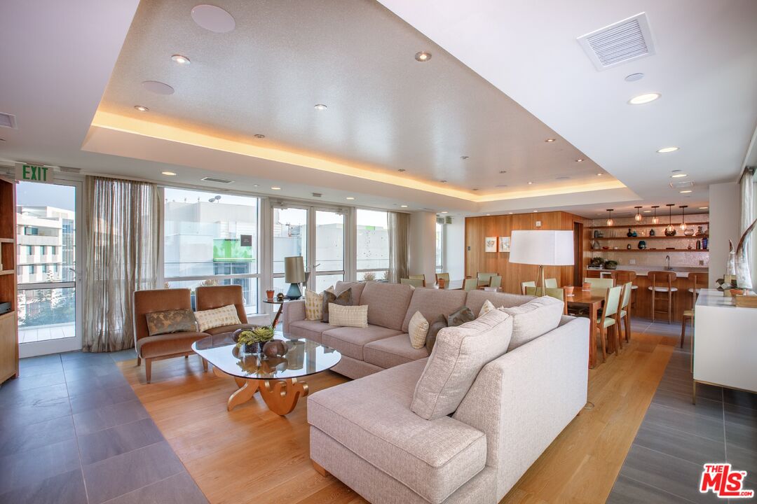 1705 Ocean Ave Unit: 501